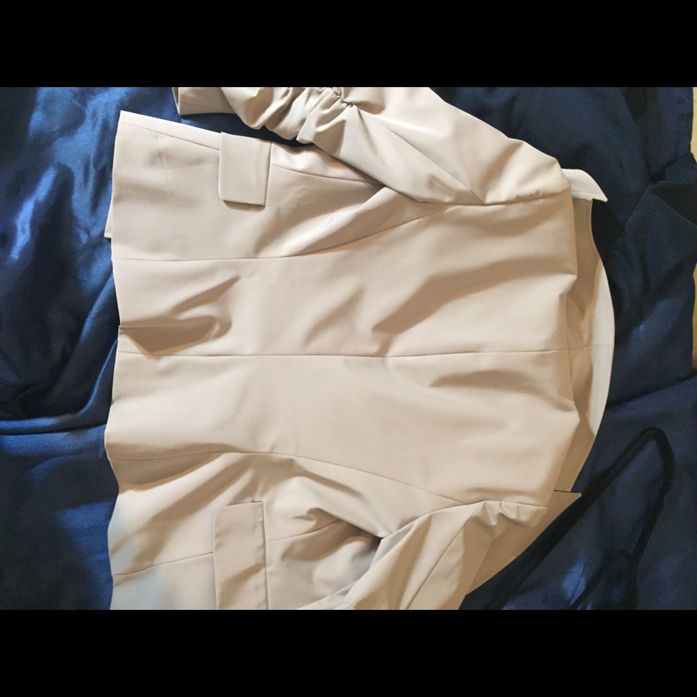 Elizabeth & James Military Blazer 6 /  S - Picture 6 of 6